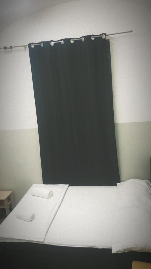 Private Room Near Vienna City Center 1 Экстерьер фото